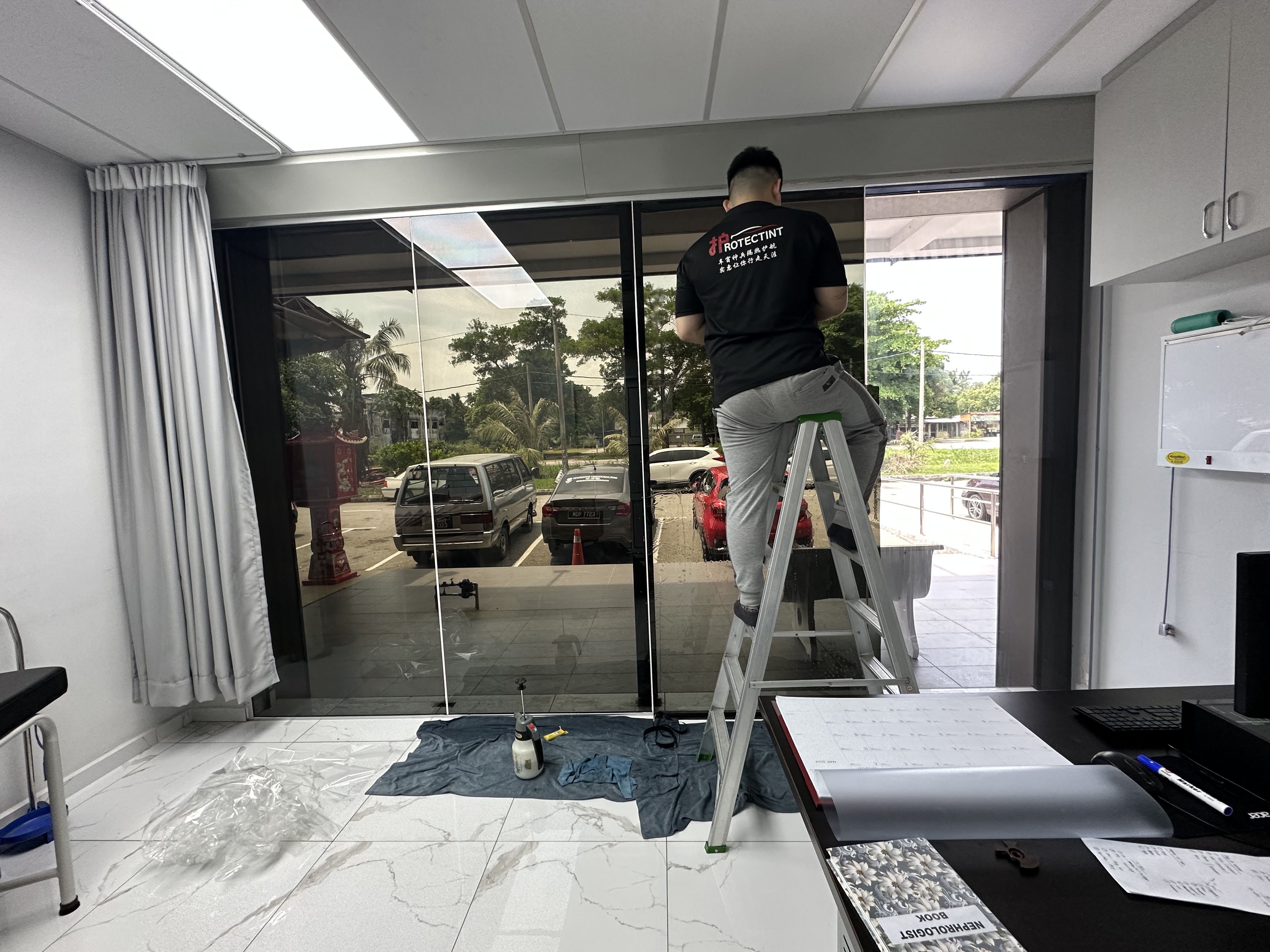 WINDOW INSULATION FILM & HEAT REJECTION